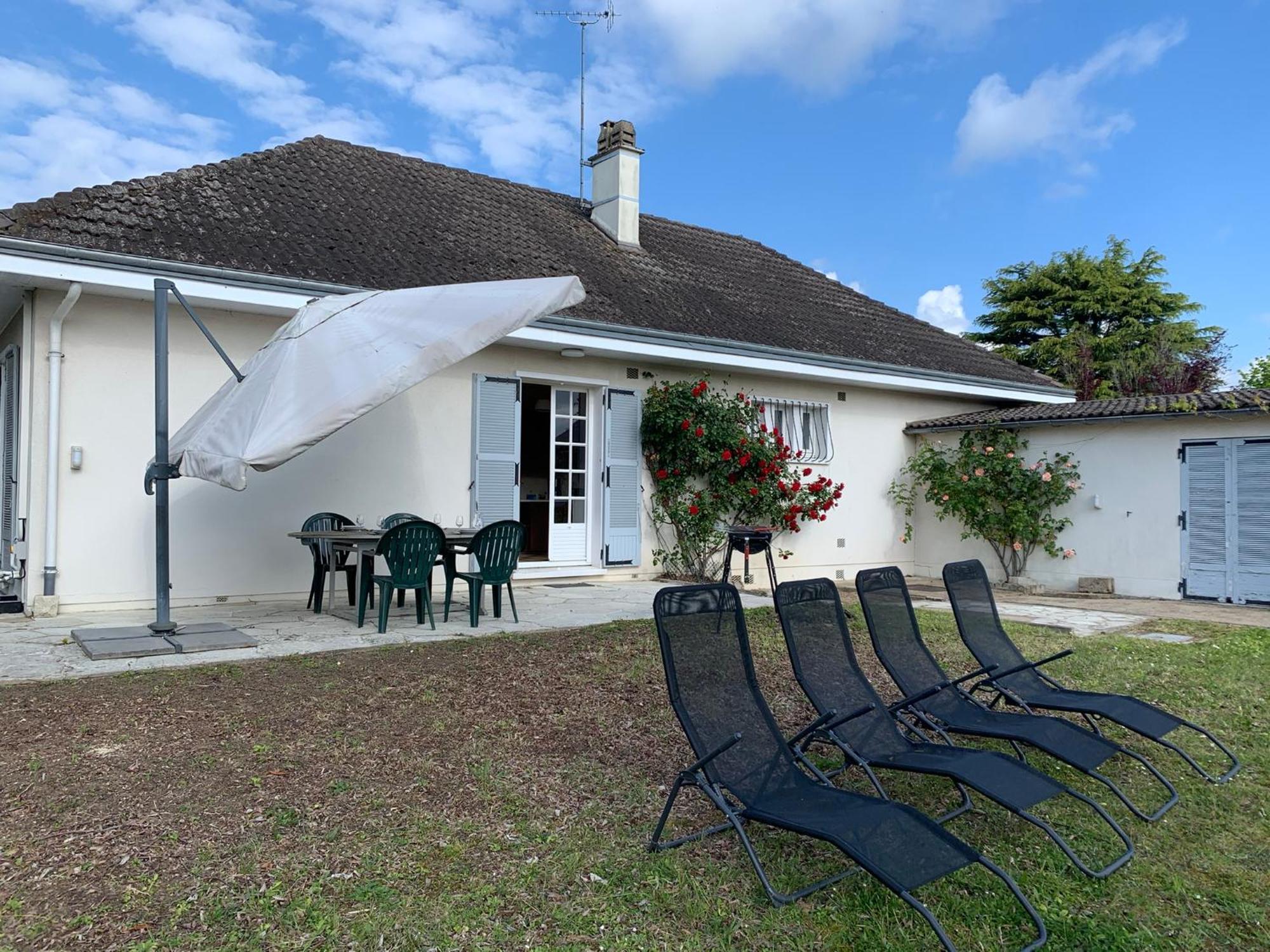 Villa Les Cormiers à Chailles  Extérieur photo